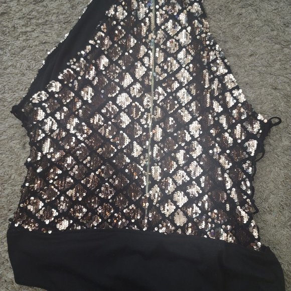 Day & Night  Black &Gold Sequin's Halter Bodysuit Size 3x (NWO) - Picture 7 of 9